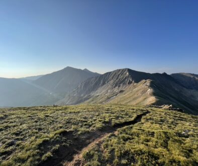 Scenic hiking trail to Gray's Peak